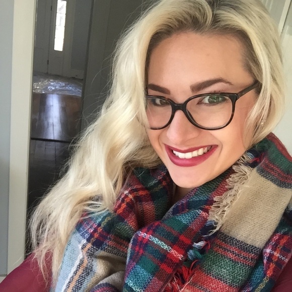 Going Live tonight!6:30 central,7:30 EST *LIKE* to be notified for a LIVE show!🤗 - Picture 5 of 8